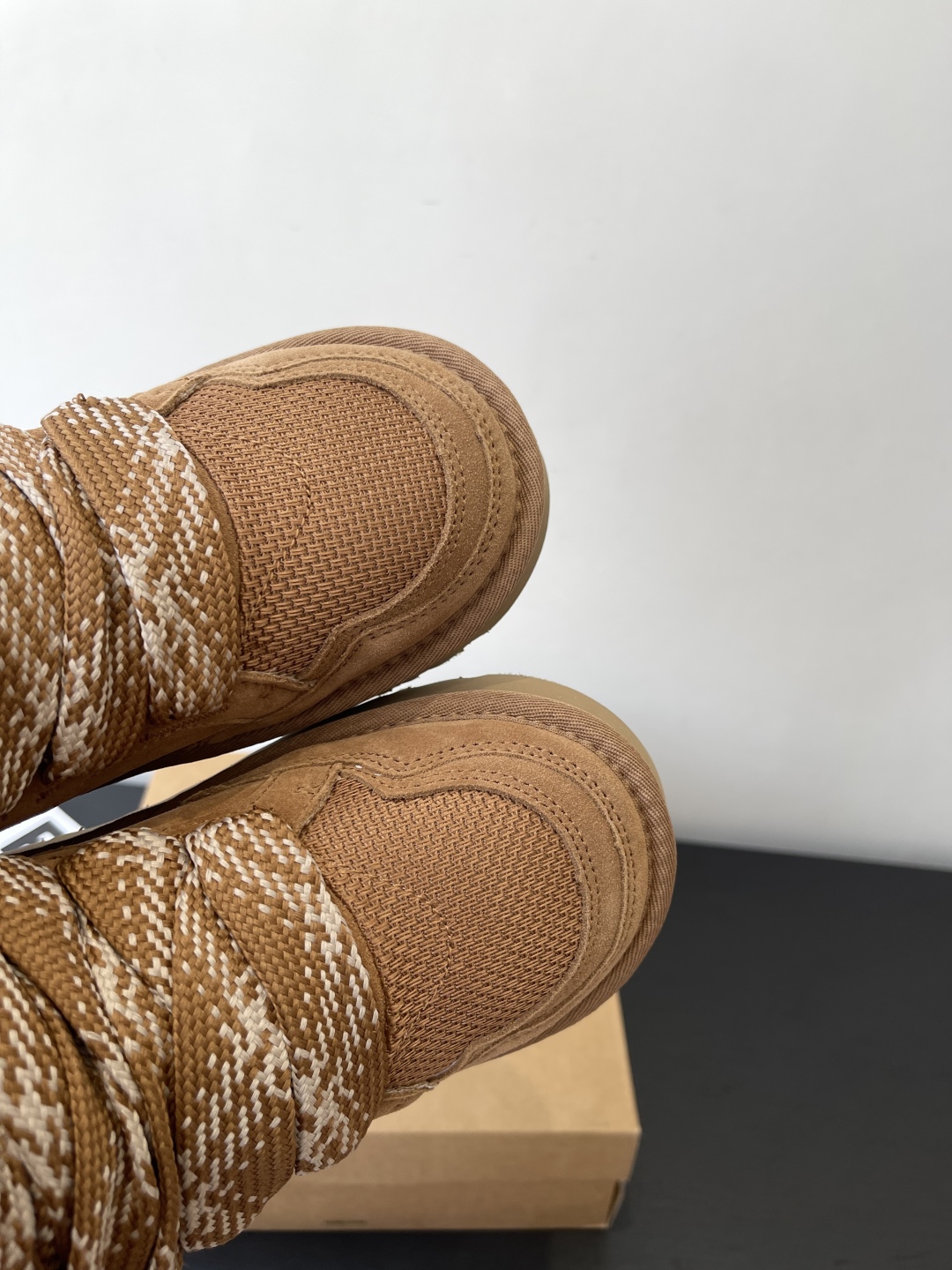 “Comfortable and Stylish UGG Boots for Fall and Winter | EVA Soles, Fashionable Design | Size Range 35-40” - 图片 7