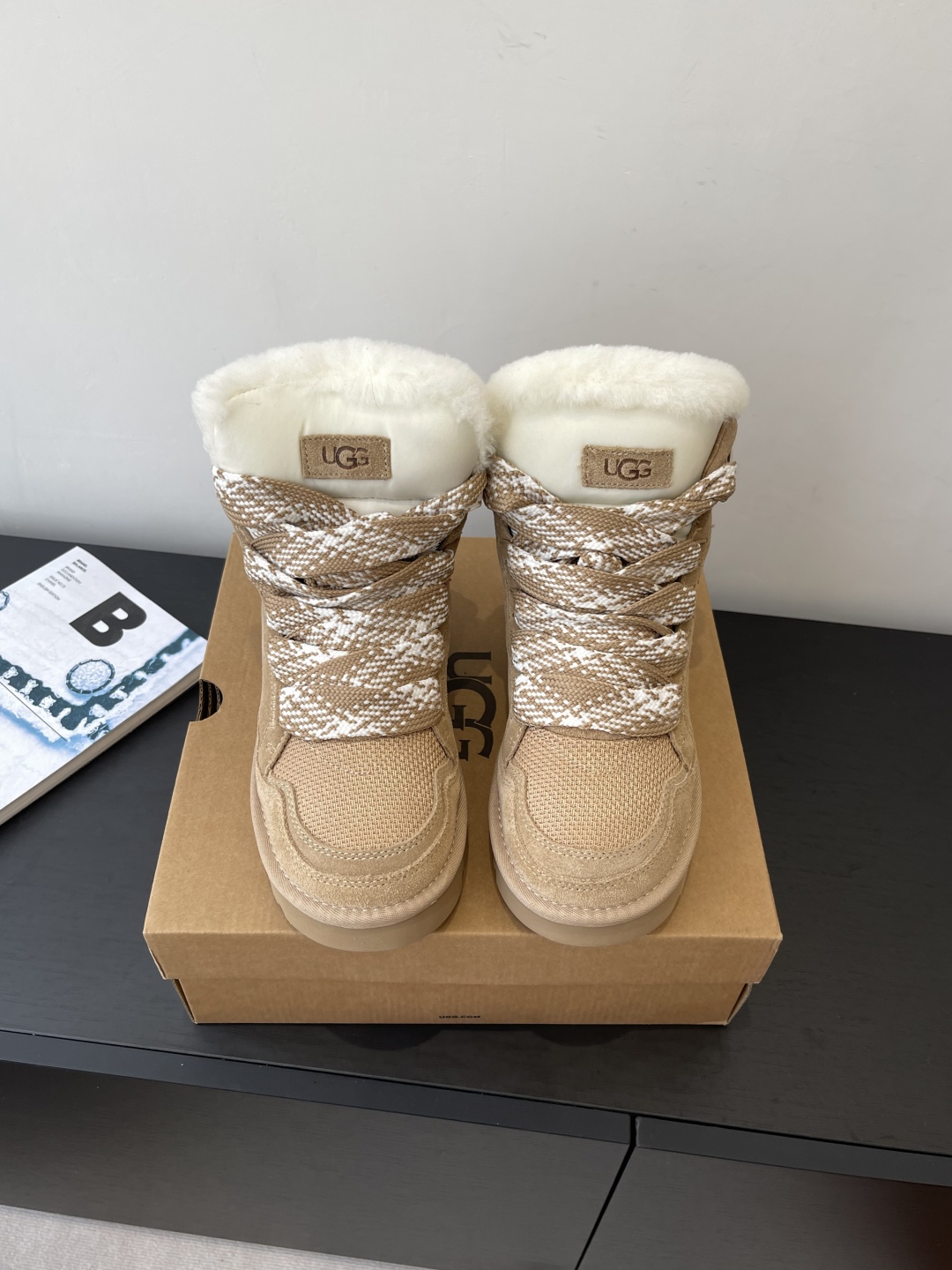 “New UGG Fall/Winter Collection: Comfortable, Stylish Shoes with EVA Soles” - 图片 2