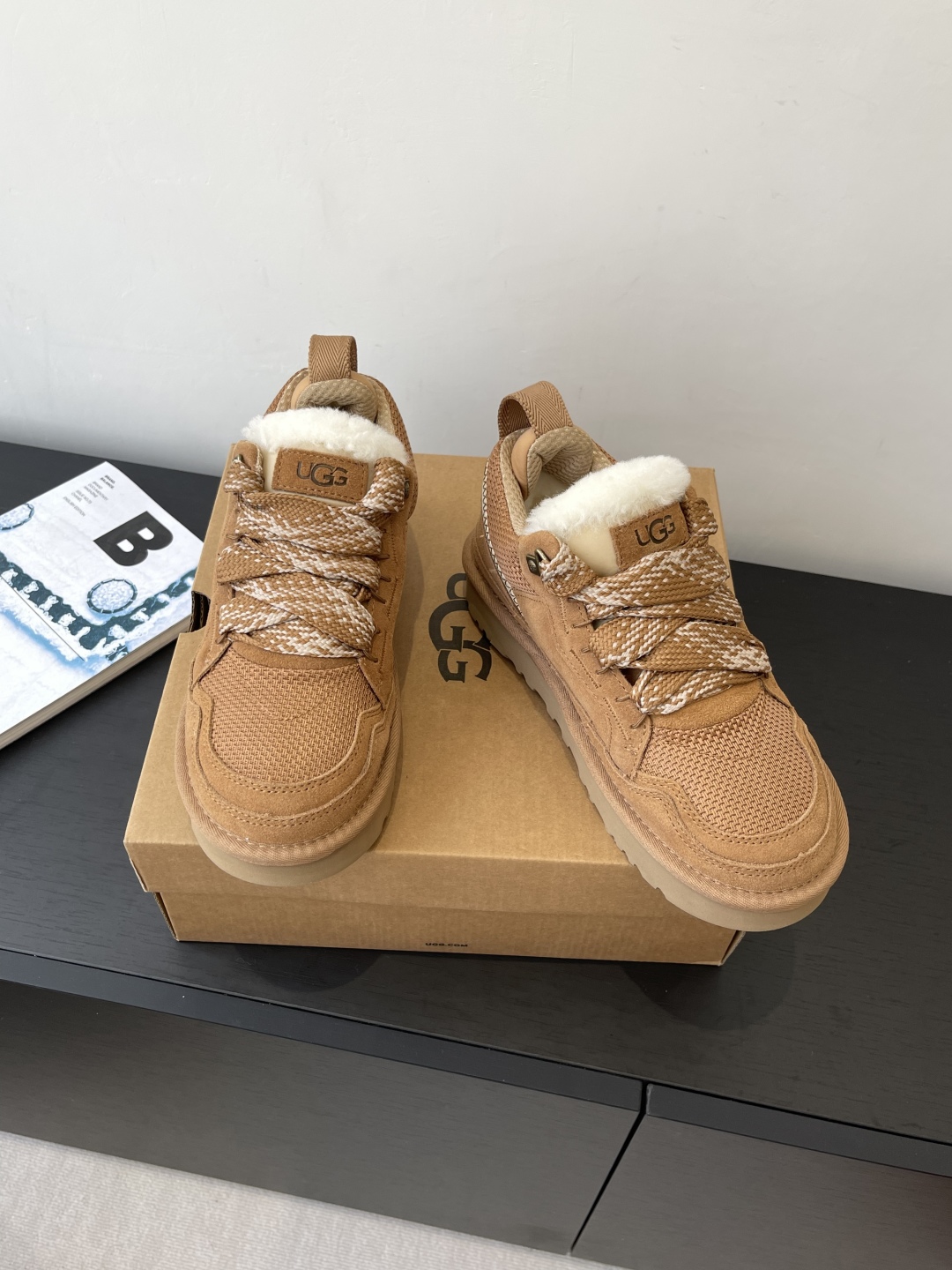 “UGG 25ss Fall Winter Collection: Comfortable, Stylish Shoes with EVA Soles and Velvet Details, Code 35-40”