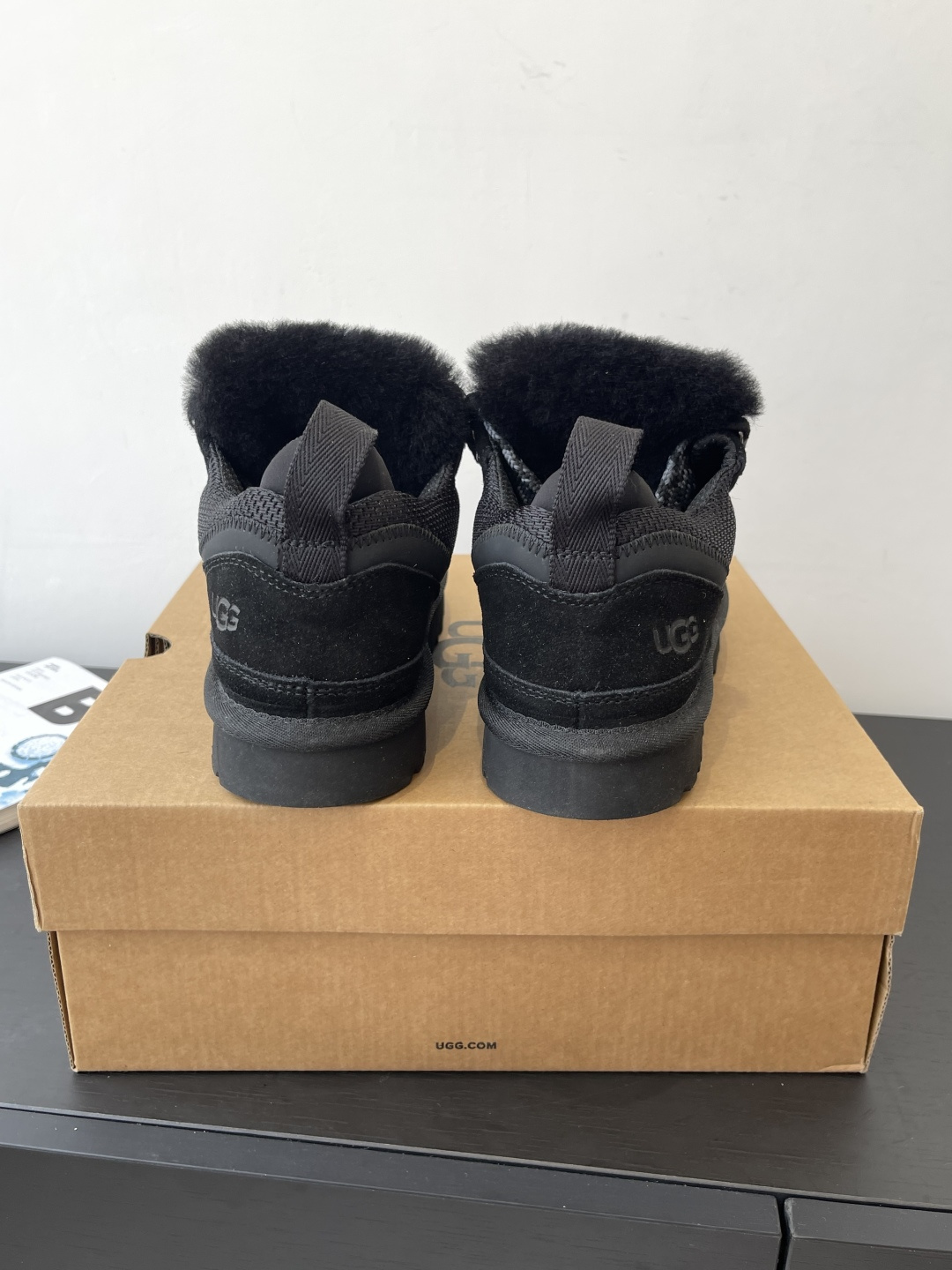 “UGG 25ss Fall Winter Collection: Comfortable & Stylish Footwear with EVA Soles, Velvet Details, Code 35-40” - 图片 8