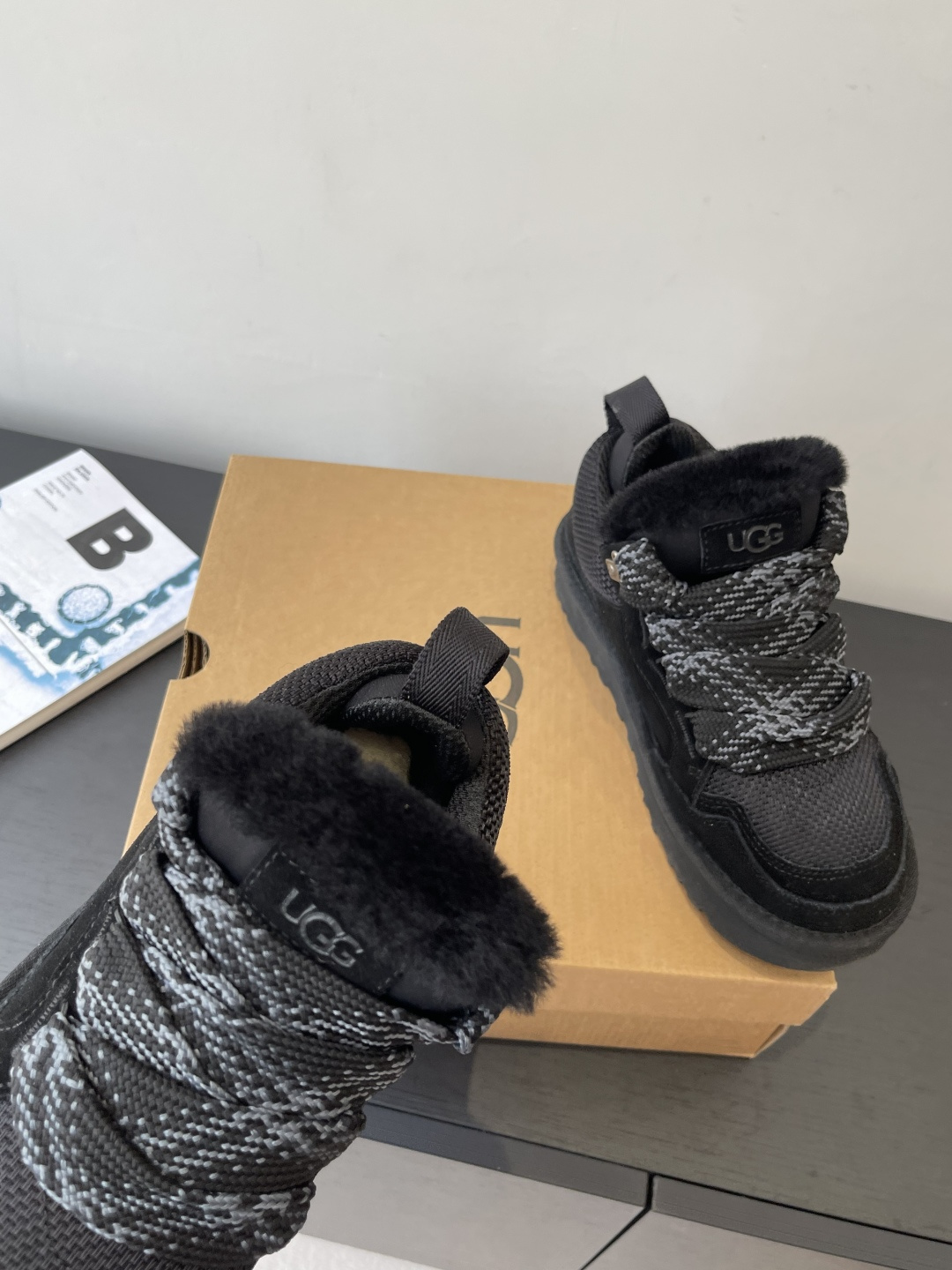 “UGG 25ss Fall Winter Collection: Comfortable & Stylish Footwear with EVA Soles, Velvet Details, Code 35-40” - 图片 4