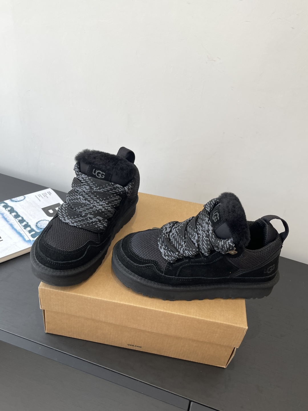 “UGG 25ss Fall Winter Collection: Comfortable & Stylish Footwear with EVA Soles, Velvet Details, Code 35-40” - 图片 9