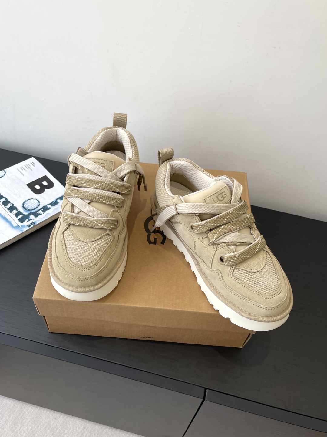 “UGG 25ss Fall Winter Collection: Comfortable, Stylish Shoes with EVA Soles for All-Day Wear (Sizes 35-40)” - 图片 1