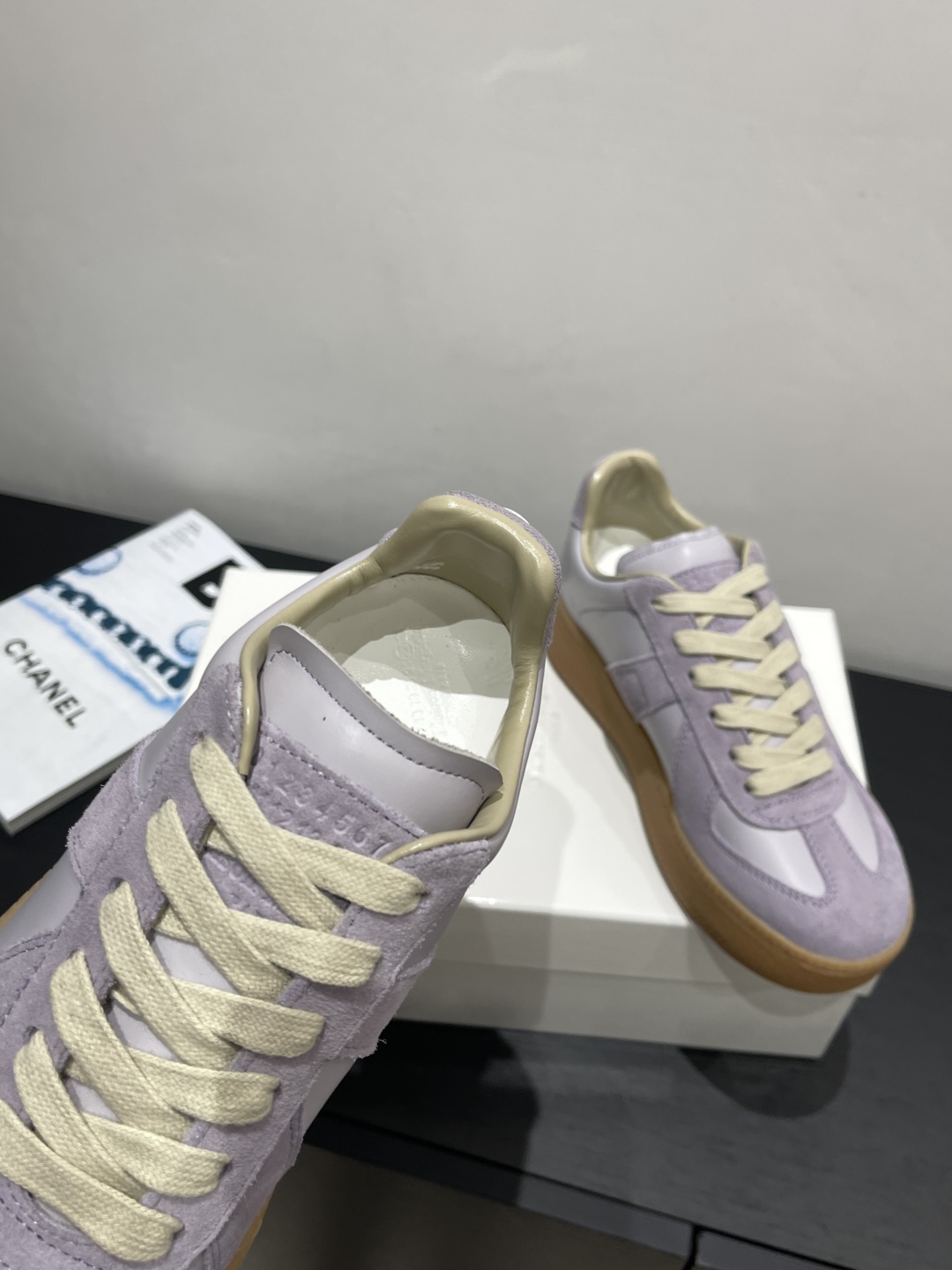 נעלי סניקרס Maison Margiela MM6 בעלות סוליה עבה לנשים - נוחות וסטייל 5 cmp i1757500321000 7422 0 5