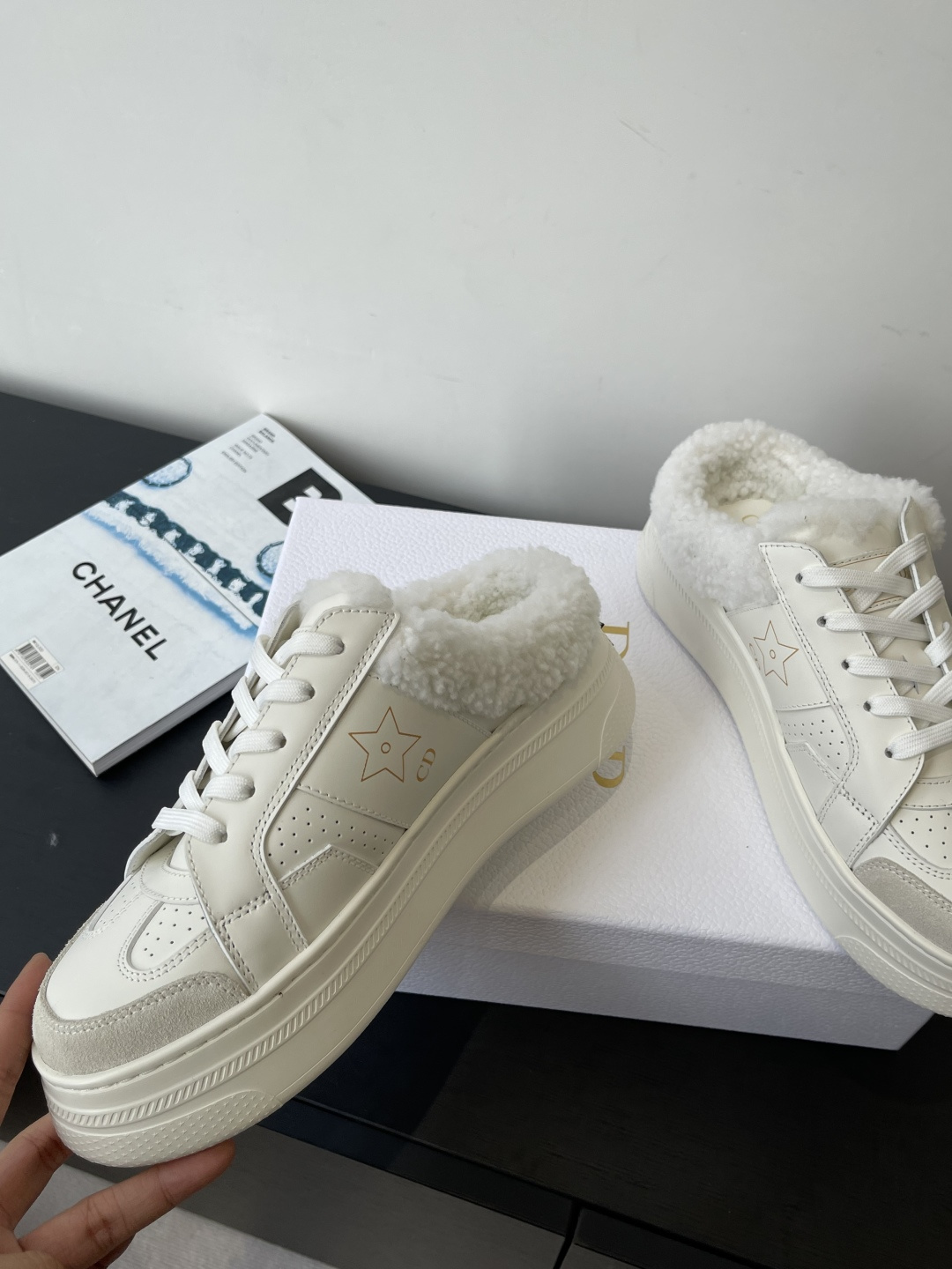 Dior 迪奥 秋冬新款 厚底 毛毛拖鞋半拖 高级优雅温柔随心所欲 上脚 无敌 舒服 彰显气质