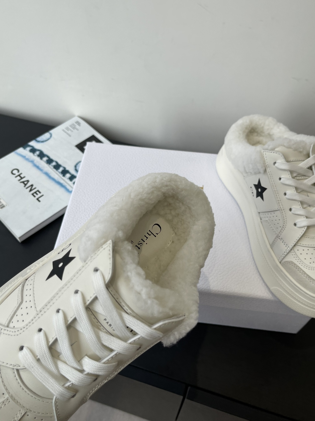 Dior 迪奥 秋冬新款 厚底 毛毛拖鞋半拖 高级优雅温柔随心所欲 上脚 无敌 舒服 彰显气质