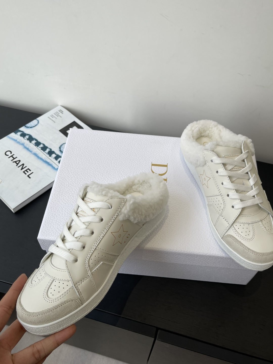 Dior 迪奥 秋冬新款 毛毛拖鞋半拖 高级优雅温柔随心所欲 上脚 无敌 舒服 彰显气质