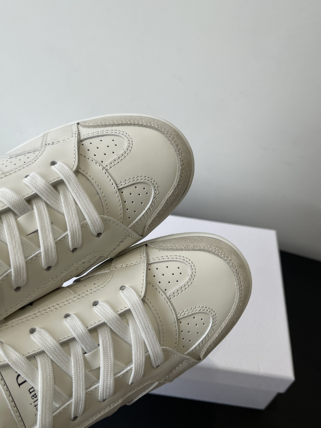 Dior 迪奥 秋冬新款 毛毛拖鞋半拖 高级优雅温柔随心所欲 上脚 无敌 舒服 彰显气质