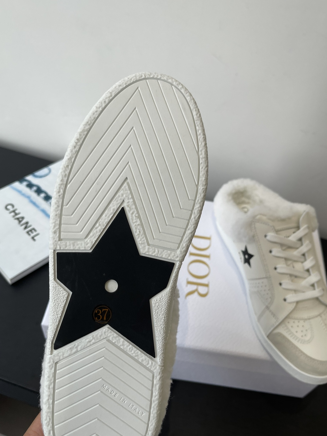 Dior 迪奥 秋冬新款 毛毛拖鞋半拖 高级优雅温柔随心所欲 上脚 无敌 舒服 彰显气质