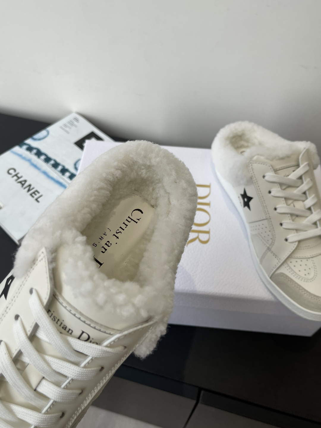 Dior 迪奥 秋冬新款 毛毛拖鞋半拖 高级优雅温柔随心所欲 上脚 无敌 舒服 彰显气质
