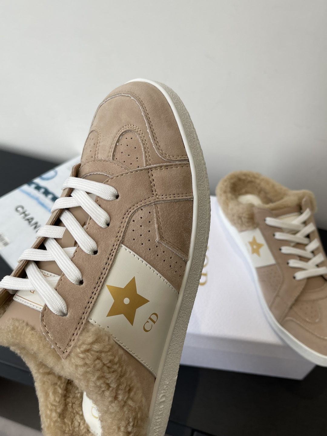 Dior 迪奥 秋冬新款 毛毛拖鞋半拖 高级优雅温柔随心所欲 上脚 无敌 舒服 彰显气质