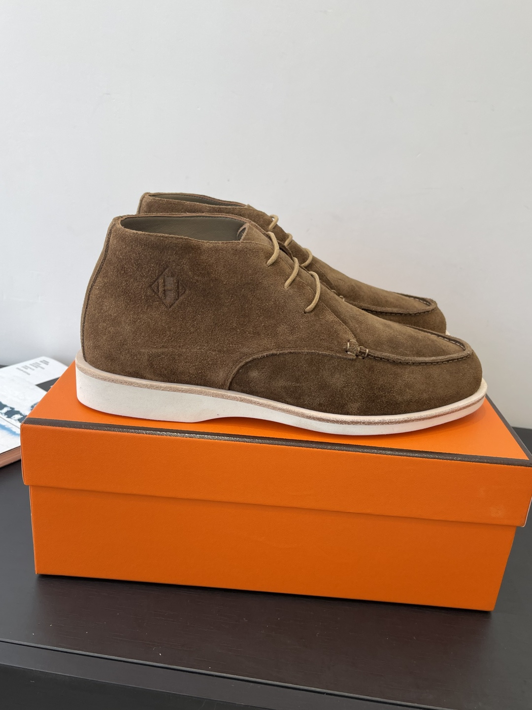 Hermes 25ss new low cut men's casual shoes with simple design in line - Shoe 2