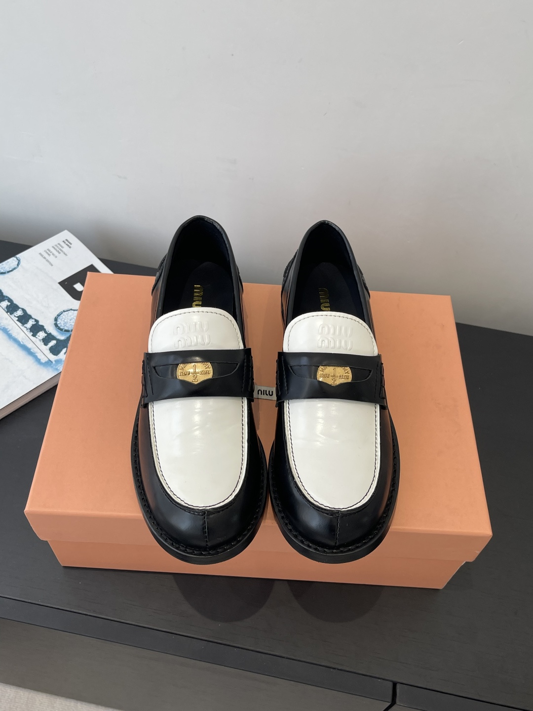 Miu Miu 缪缪 26ss春夏新款 幸运钱币系列 休闲鞋乐福鞋