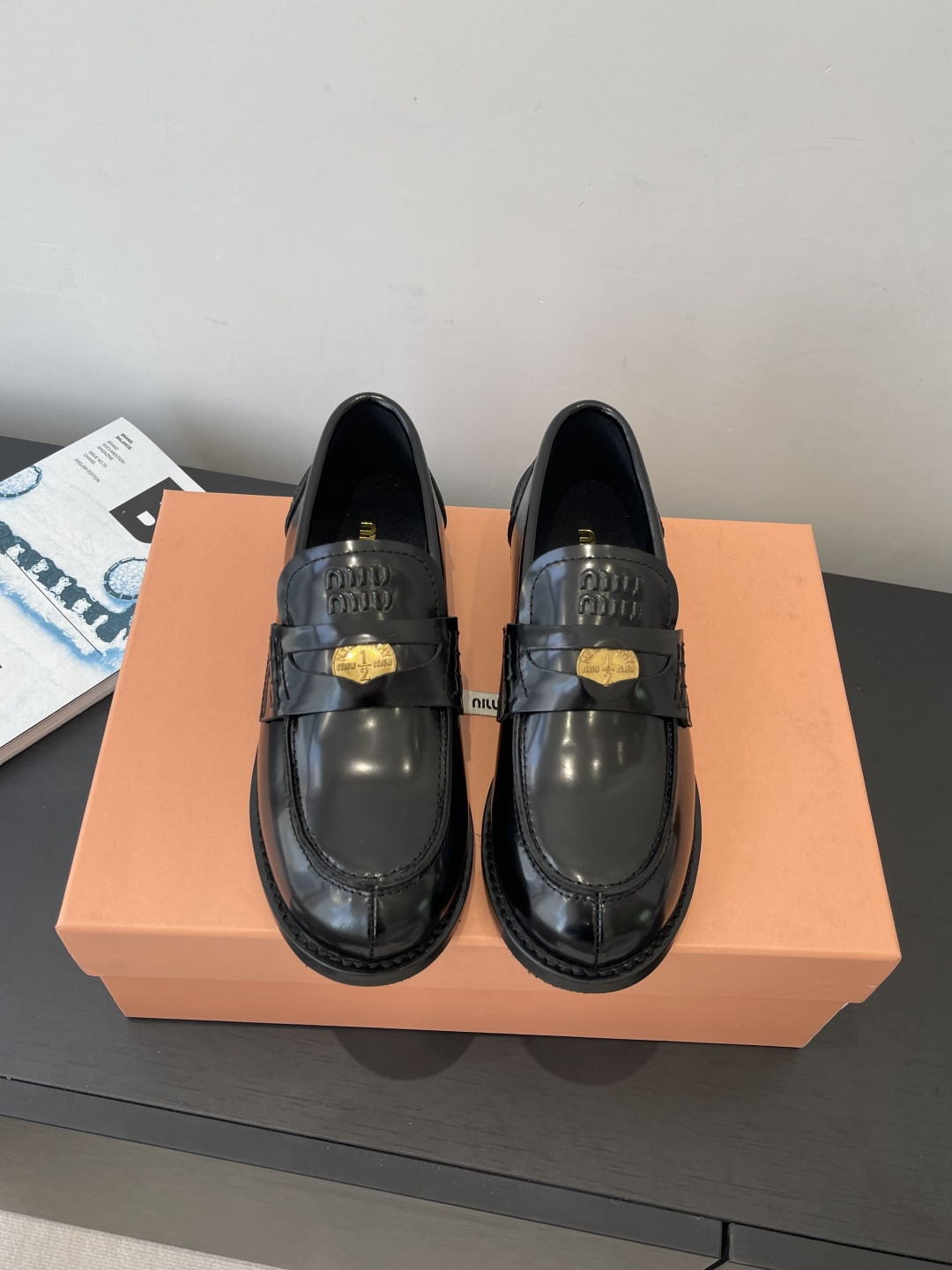 Miu Miu 缪缪 26ss春夏新款 幸运钱币系列 休闲鞋乐福鞋