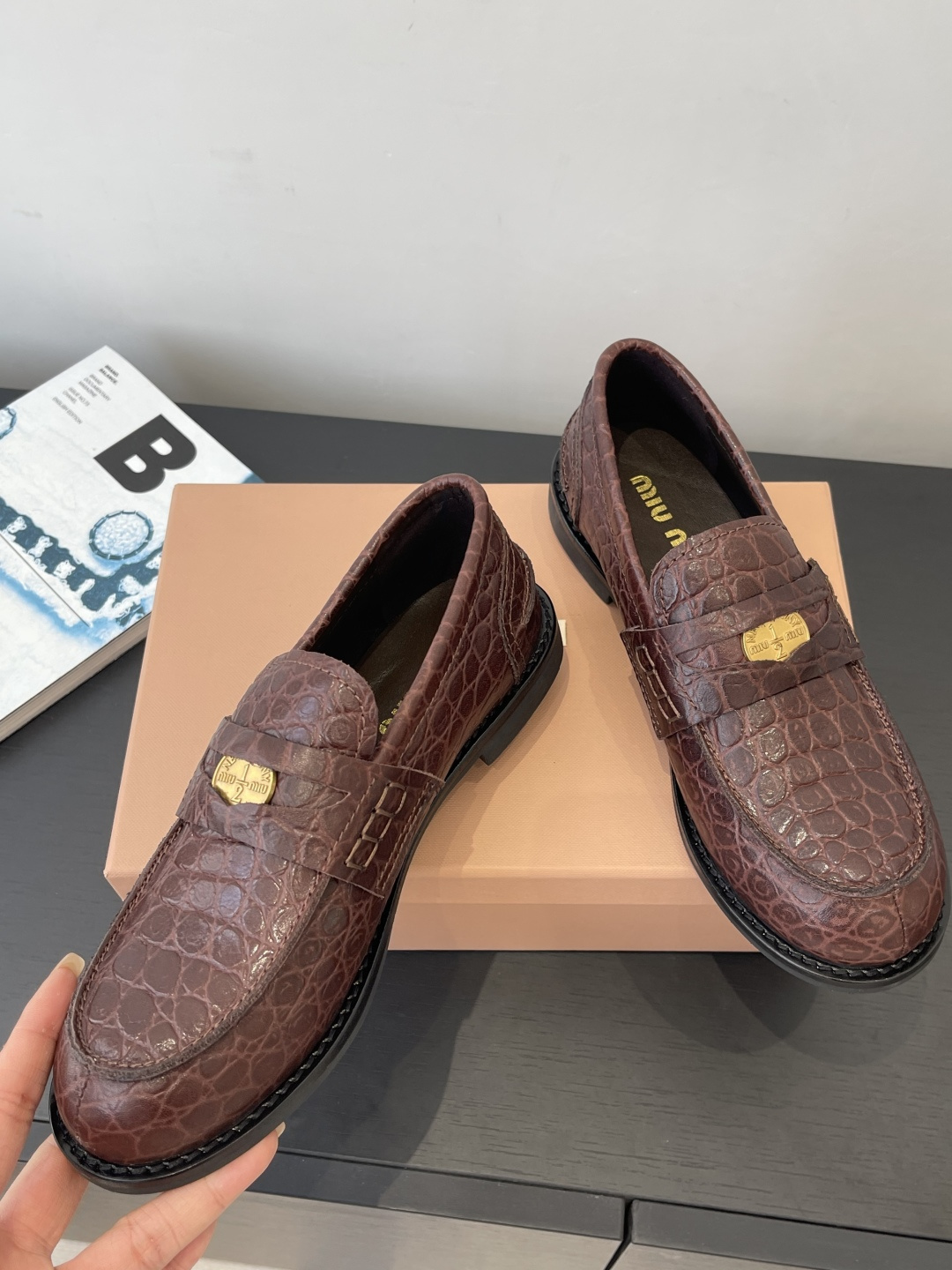 Miu Miu 缪缪 26ss春夏新款 幸运钱币系列 休闲鞋乐福鞋