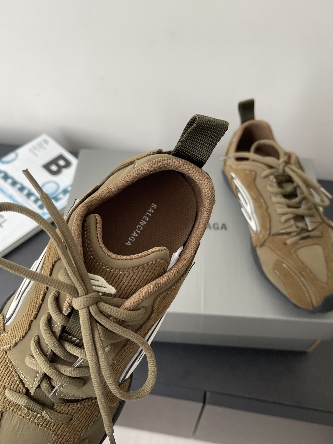 Balenciaga BALENCIAGA 巴黎世家 最新款 Monday Ultra 圆头系带 低帮 休闲鞋