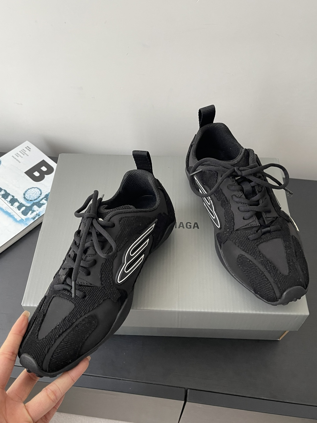 Balenciaga BALENCIAGA 巴黎世家 最新款 Monday Ultra 圆头系带 低帮 休闲鞋
