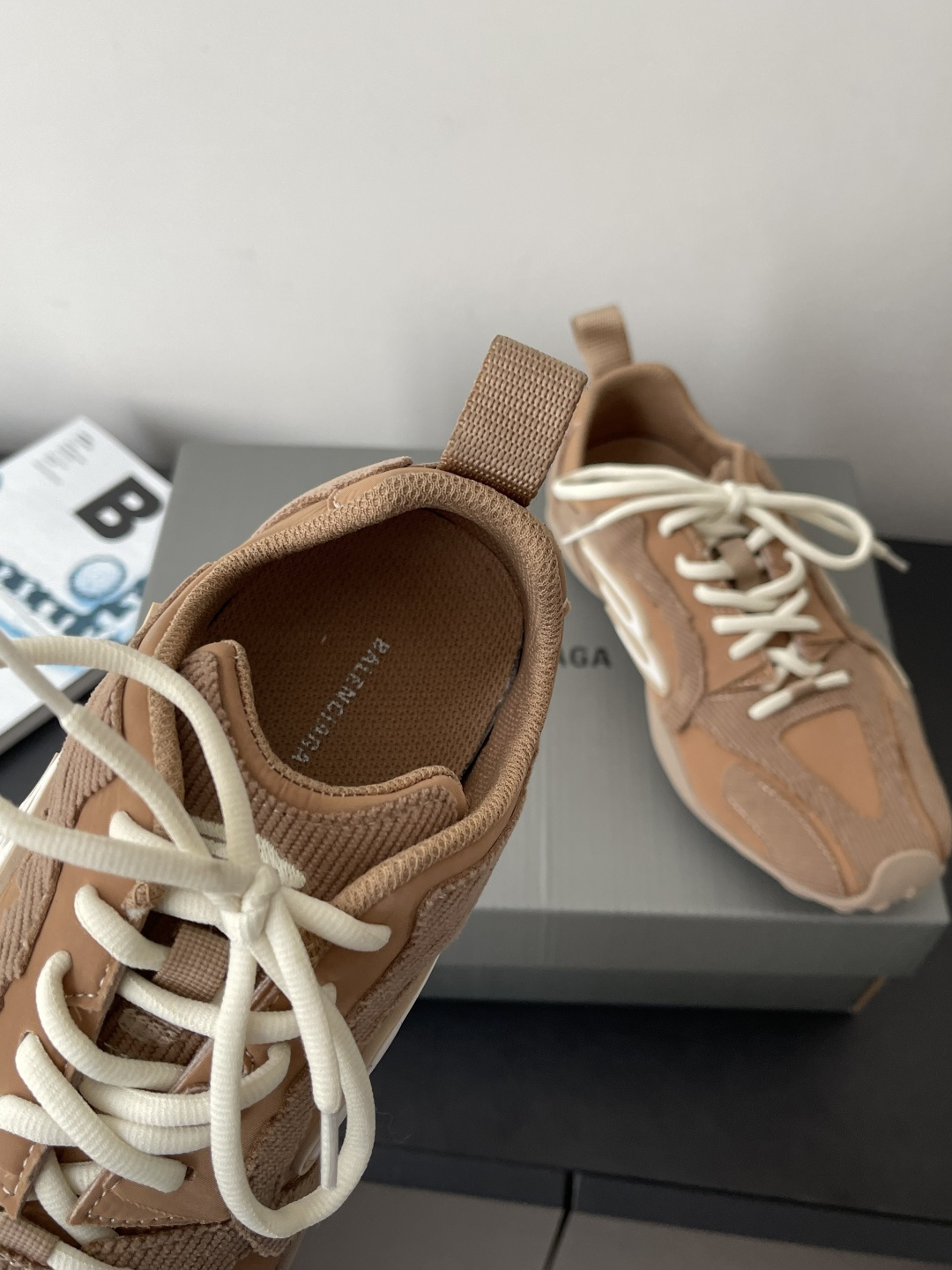 Balenciaga BALENCIAGA 巴黎世家 最新款 Monday Ultra 圆头系带 低帮 休闲鞋