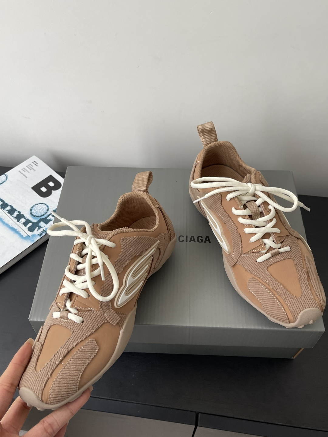 Balenciaga BALENCIAGA 巴黎世家 最新款 Monday Ultra 圆头系带 低帮 休闲鞋