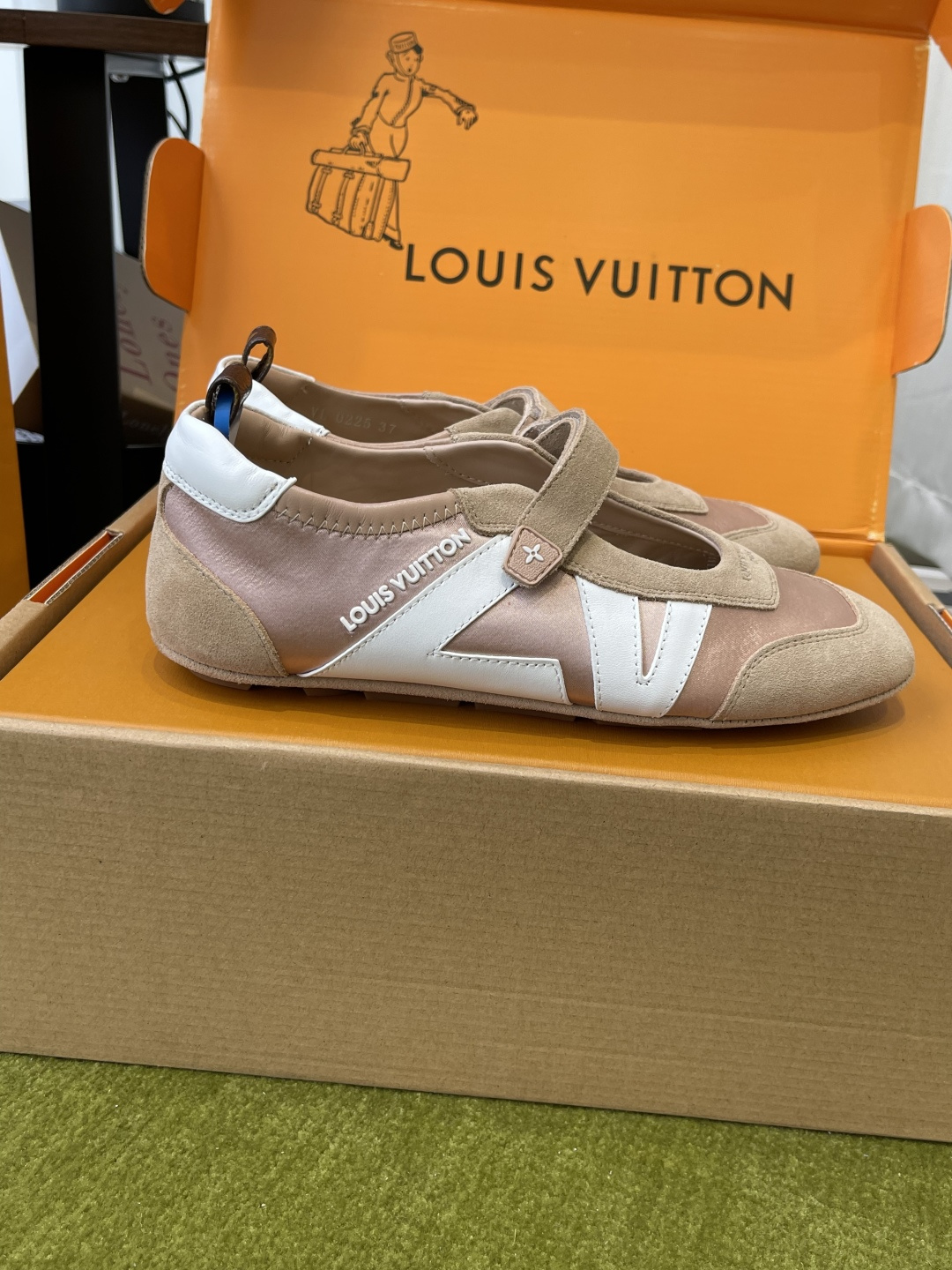 Louis Vuitton Louis Vuitton路易威登 Sneakerina系列 芭蕾运动鞋 德训鞋