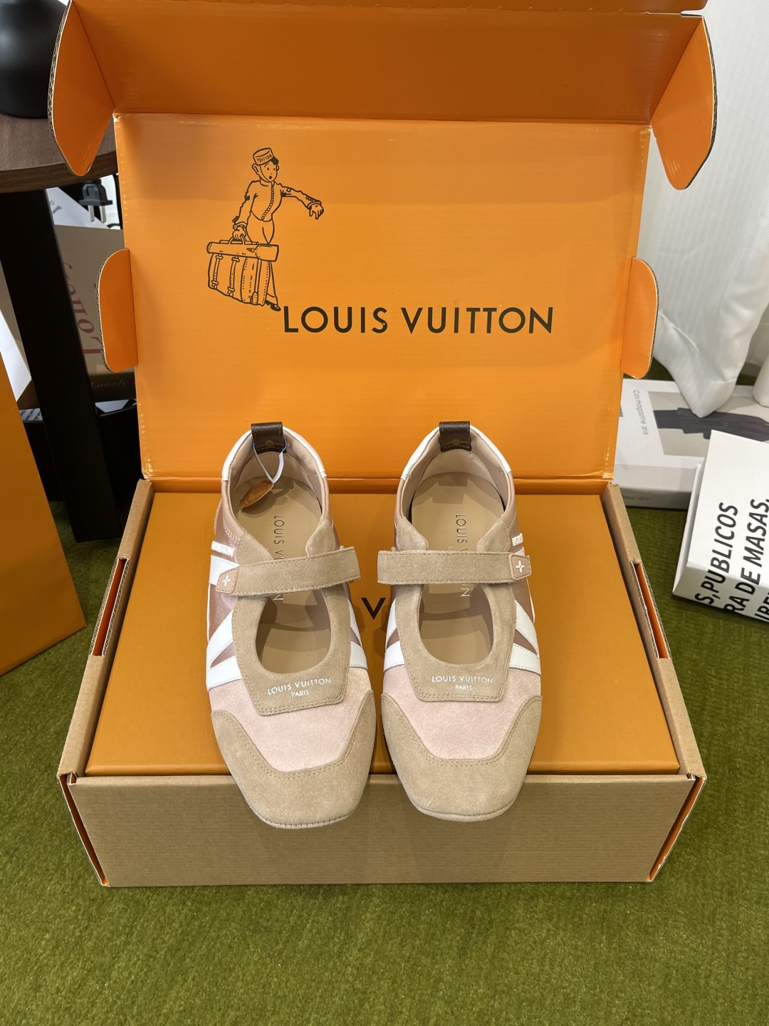 Louis Vuitton Louis Vuitton路易威登 Sneakerina系列 芭蕾运动鞋 德训鞋