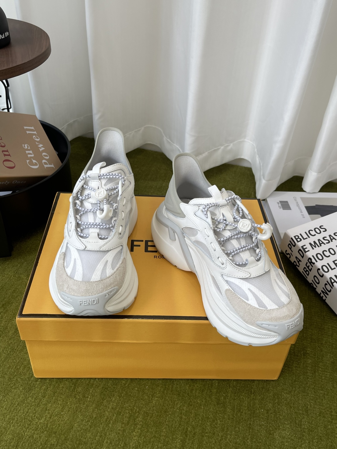 Fendi 芬迪 26ss春夏最新款 F-Light系列 厚底 休闲运动鞋 跑鞋