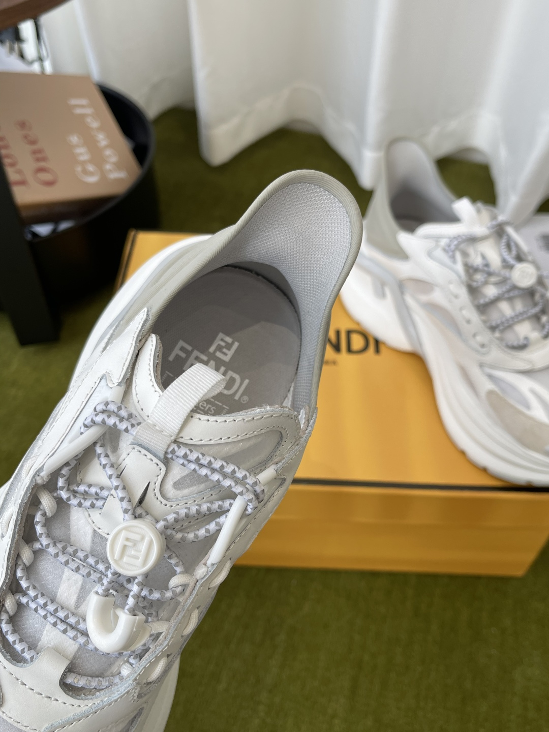 Fendi 芬迪 26ss春夏最新款 F-Light系列 厚底 休闲运动鞋 跑鞋