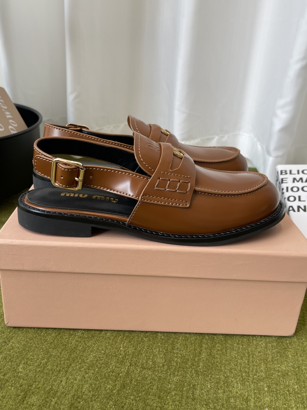 Miu Miu MiuMiu 缪缪 2026ss春夏新款 钱币乐福鞋 后空半包凉鞋