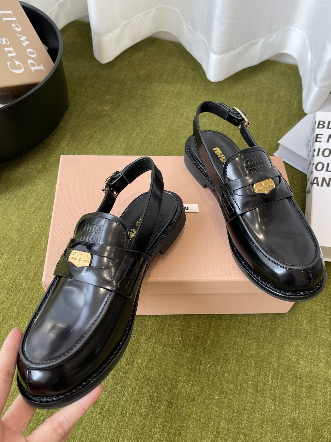 Miu Miu MiuMiu 缪缪 2026ss春夏新款 钱币乐福鞋 后空半包凉鞋