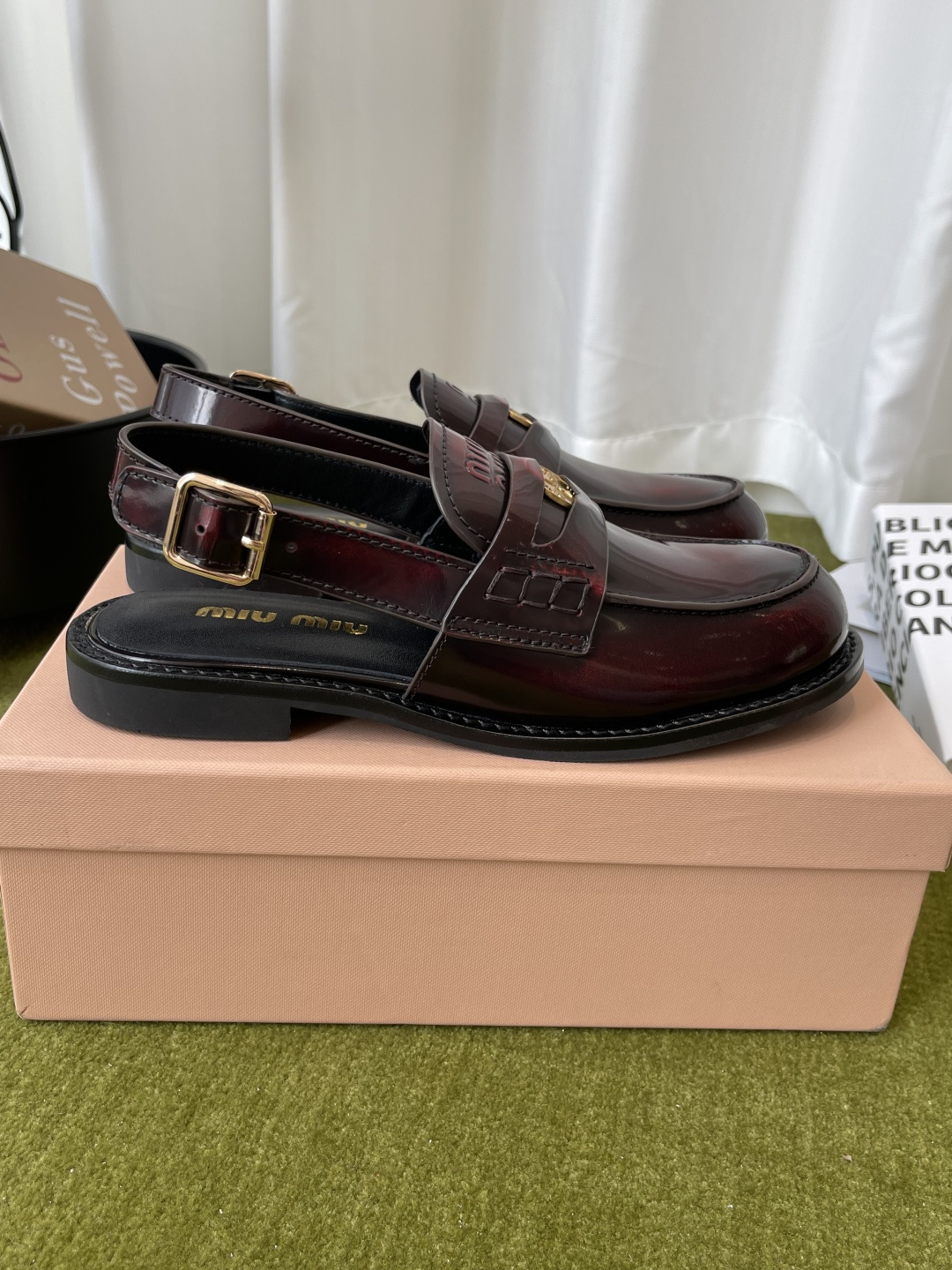 Miu Miu MiuMiu 缪缪 2026ss春夏新款 钱币乐福鞋 后空半包凉鞋