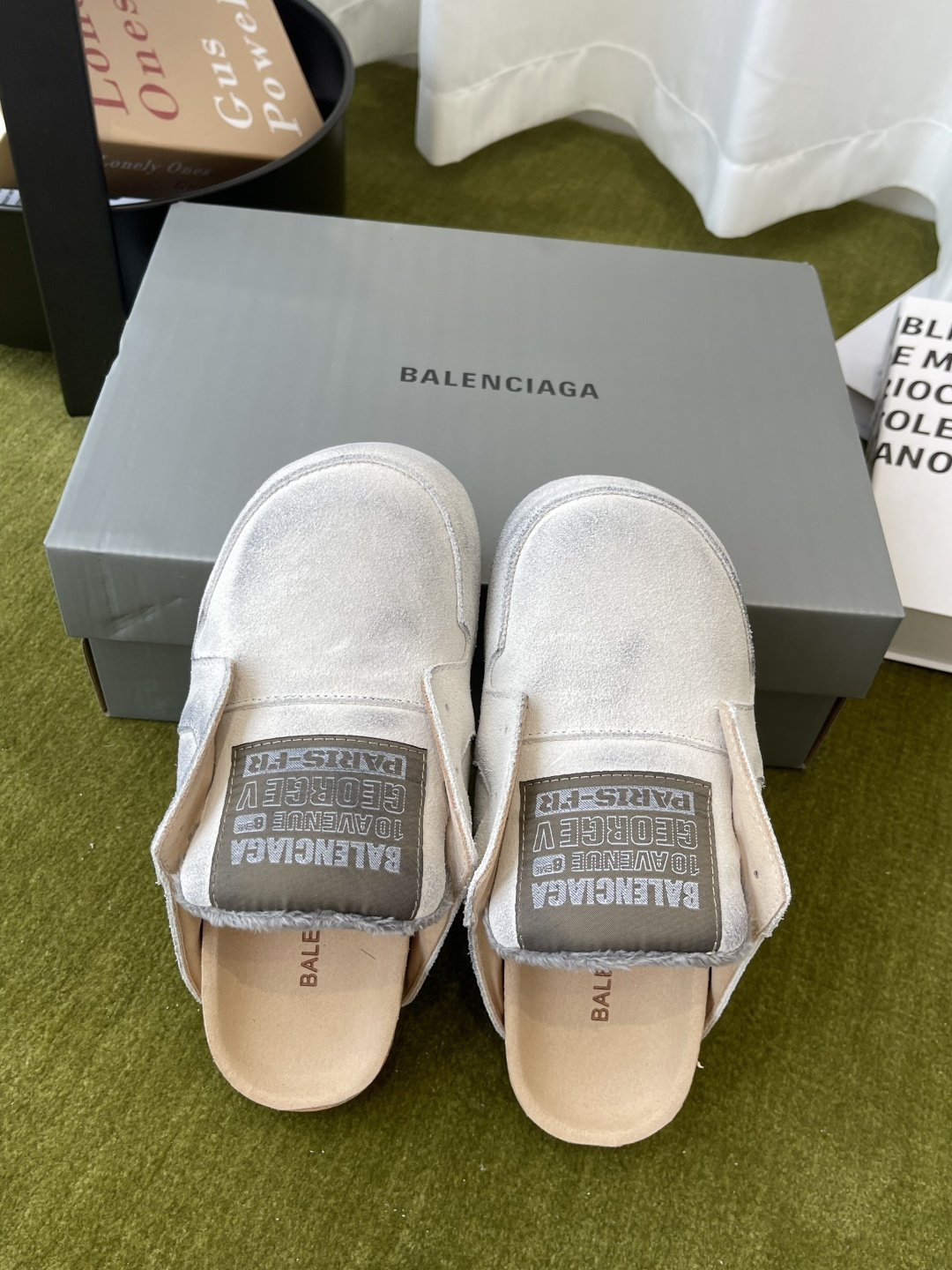 Balenciaga 女320 Balenciaga 巴黎世家 26春穆勒博肯半拖鞋 Dumbo Mule 慵懒风