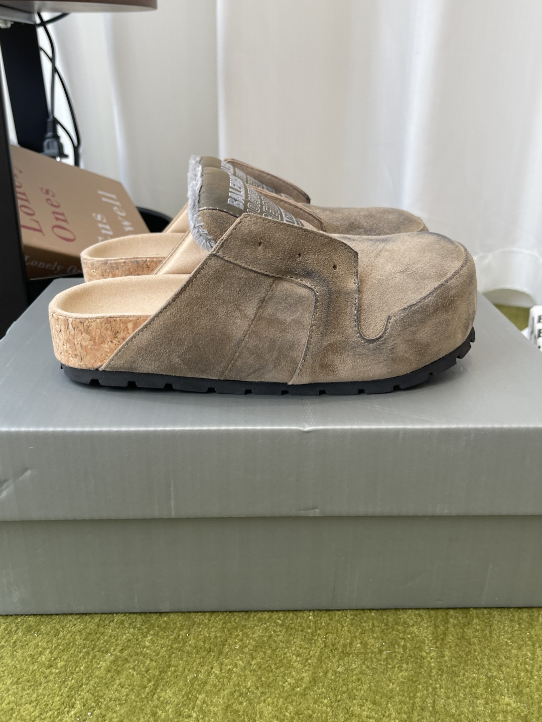 Balenciaga 女320 Balenciaga 巴黎世家 26春穆勒博肯半拖鞋 Dumbo Mule 慵懒风