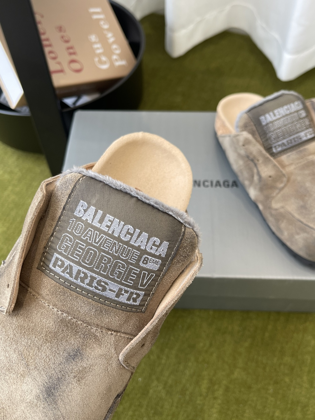 Balenciaga 女320 Balenciaga 巴黎世家 26春穆勒博肯半拖鞋 Dumbo Mule 慵懒风