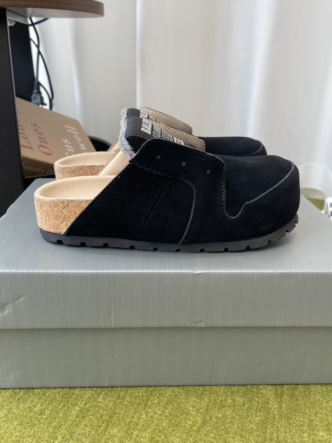 Balenciaga 女320 Balenciaga 巴黎世家 26春穆勒博肯半拖鞋 Dumbo Mule 慵懒风