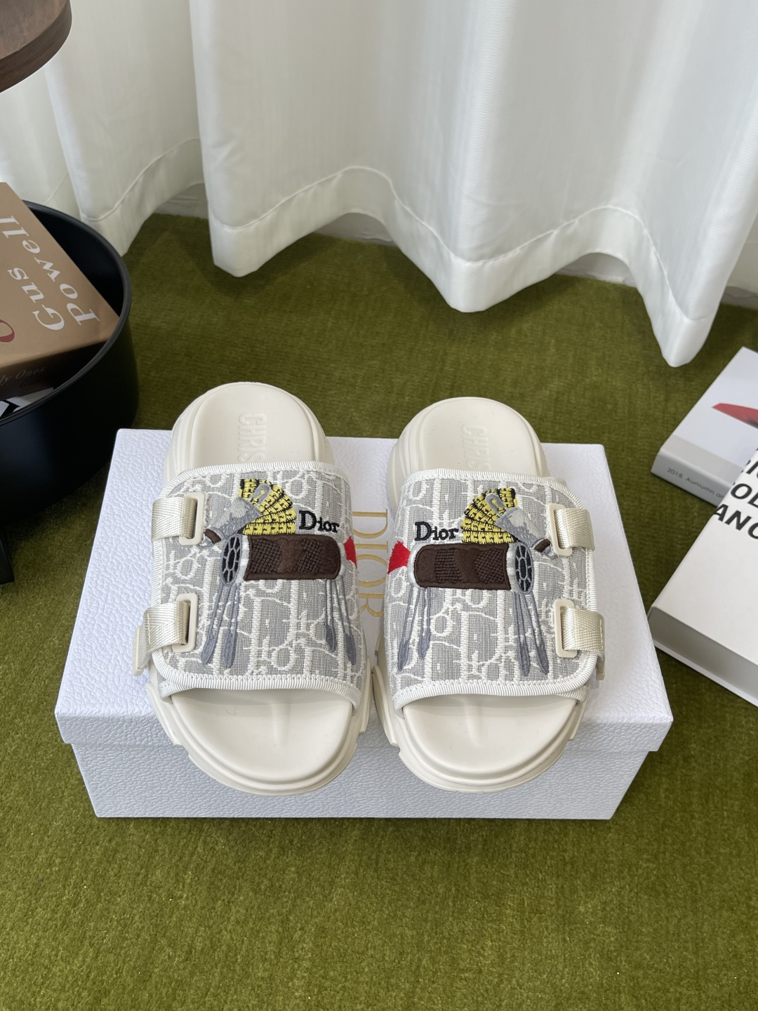 Dior 迪奥 26ss 马年生肖款 春夏新款 D字刺绣厚底运动拖鞋