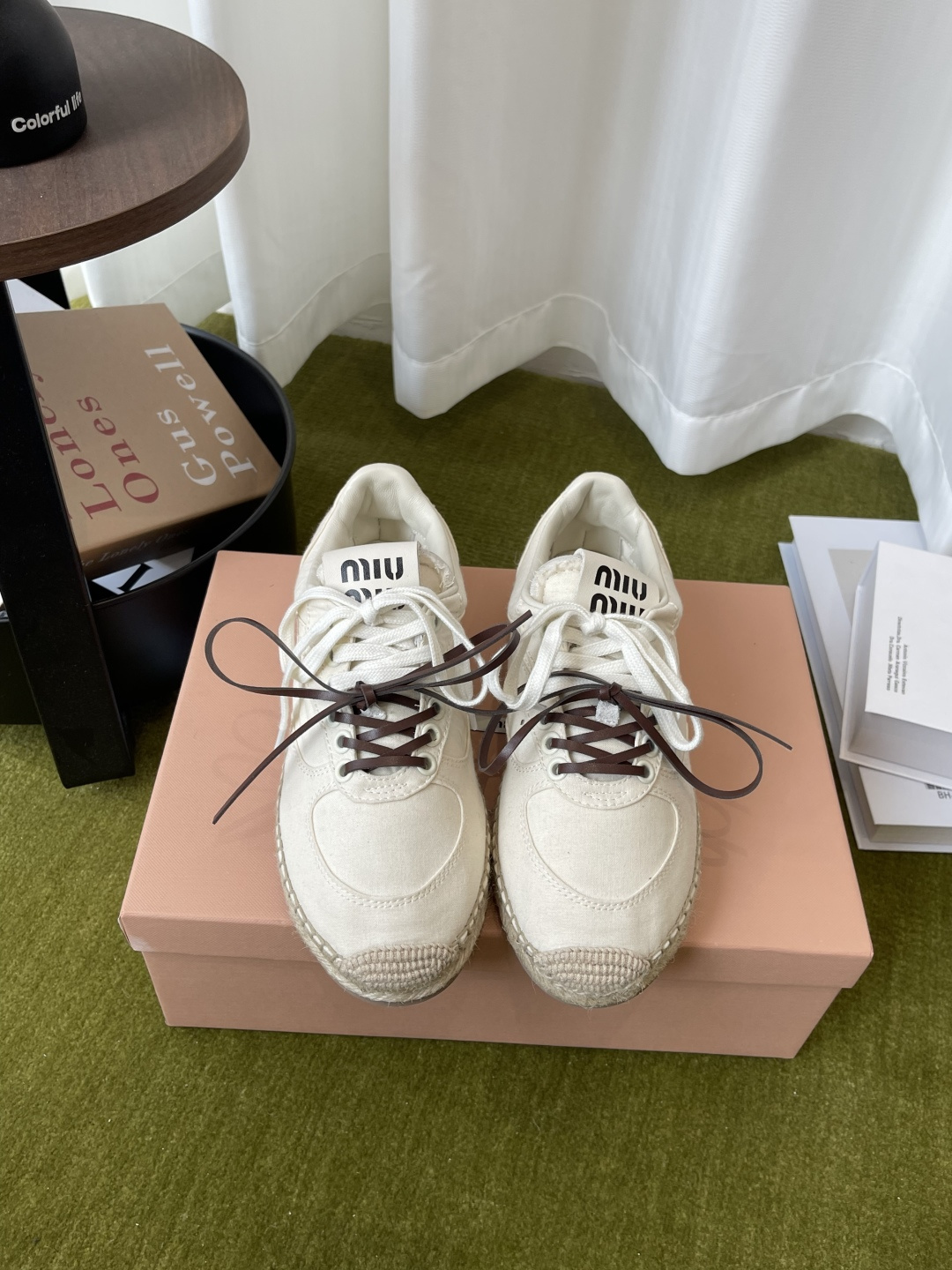 NO:788746,Miu Miu's latest woven hemp rope fisherman's shoes, the latest catwalk series, classic upgrades, both comfort and fashion, every color combination is good-looking, the design matches different style needs, the upper is high mercerized cow velvet, raffia is hand-woven, the lining is high mercerized cow velvet, the outsole is rubber sole, size 35-40 (40 customized), casual shoes/sports shoes, miumiu, sneakers, espadrilles19860909Miu Miu 缪缪 最新款 编织麻绳渔夫鞋 最新走秀系列 经典升级 舒适度与时髦度并存 每个颜色搭配都好看设计搭配不同风格需求 鞋面高丝光胎牛绒 拉菲草手工编织 内里高丝光胎牛绒 大底橡胶底 码数35-40（40定做）,休闲鞋/运动鞋,miumiu,sneakers,espadrilles,Women's Shoes