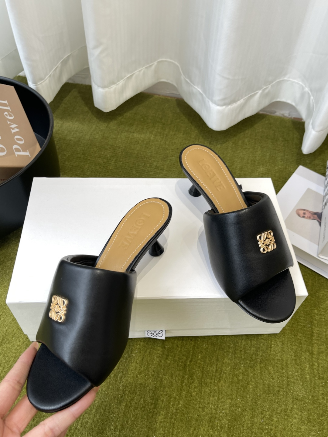 Loewe 罗意威 26ss春夏最新款 面包拖鞋