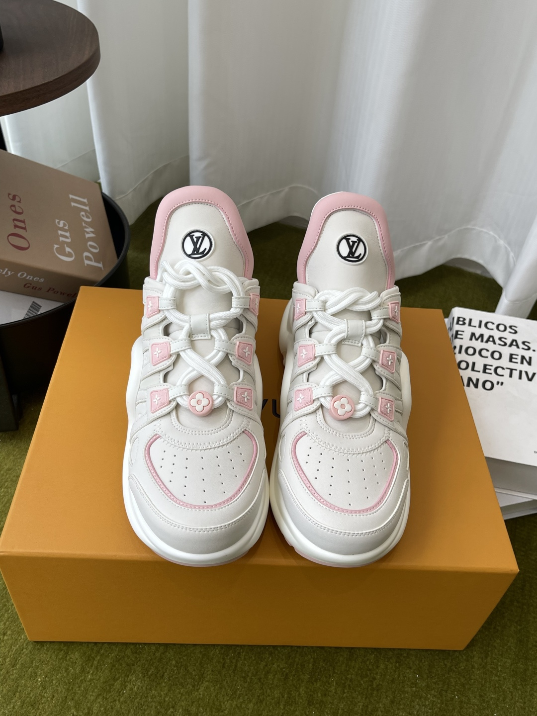 NO:817628,Louis Vuitton arch sole casual thick sole lace-up dad shoes full of youthful vitality super eye-catching for daily wear classic arch design has always been called a beautiful leg artifact an absolute must-have original uniform cowhide upper, wear-resistant and wear-resistant original open-molded TPU outsole super shock-absorbing, wear-resistant and resilient  41 custom-made) (airplane box outer box 10), dad shoes, louis vuitton, louis vuitton, cowhide19860909Louis Vuitton 路易威登 拱桥底 休闲厚底 系带老爹鞋 尽显青春活力 日常穿搭超级抢眼 经典的拱形设计 一向被称之为美腿神器 绝对的人手必备 鞋面原版一致牛皮 耐穿耐磨 原版开模TPU大底 减震耐磨回弹力超好 上脚巨显瘦 轻盈舒适 增高5cm码数35-41（40 41定做）（飞机盒外盒10）,老爹鞋,louis vuitton,louis vuitton,cowhide,Women's Shoes