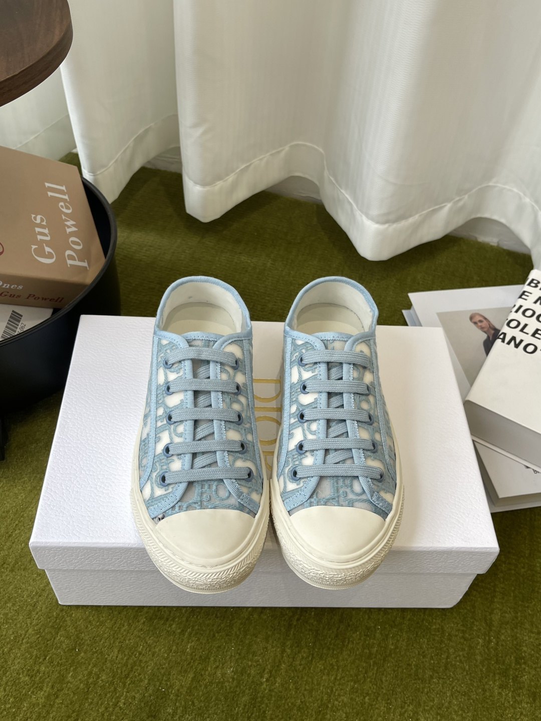 NO:819477,Dior Dior Walk’n Series New Presbyopia Embroidery Thick-soled Canvas Shoes Casual Sports Shoes This Walk’n’Dior thick-soled sneakers are a fashionable item that enhances the style of the series. Oblique printed cotton embroidered upper is paired with comfortable thick soles, tongues and Christian Dior Paris logo laces to add fashionable temperament to all kinds of casual looks. Original custom-made imported Oblique printed embroidery. Imported soft sheepskin lining on the inside. Original exclusive molded TPU material  码数35-40（40.41定做）,休闲鞋/运动鞋,dior,dior,sneakers,sheepskin19860909Dior 迪奥 Walk‘n系列 新款老花 刺绣 厚底帆布鞋 休闲运动鞋 这款 Walk’n‘Dior厚底运动鞋是一款时尚单品 提升该系列的格调 Oblique 印花棉质刺绣鞋面 搭配舒适厚底、鞋舌和 Christian Dior Paris 标志鞋带 可为各式休闲造型增添时髦气质 面料原版定制进口Oblique 印花刺绣 内里进口柔软羊皮里 原版独家开模TPU材质 码数35-40（40.41定做）,休闲鞋/运动鞋,dior,dior,sneakers,sheepskin,Women's Shoes