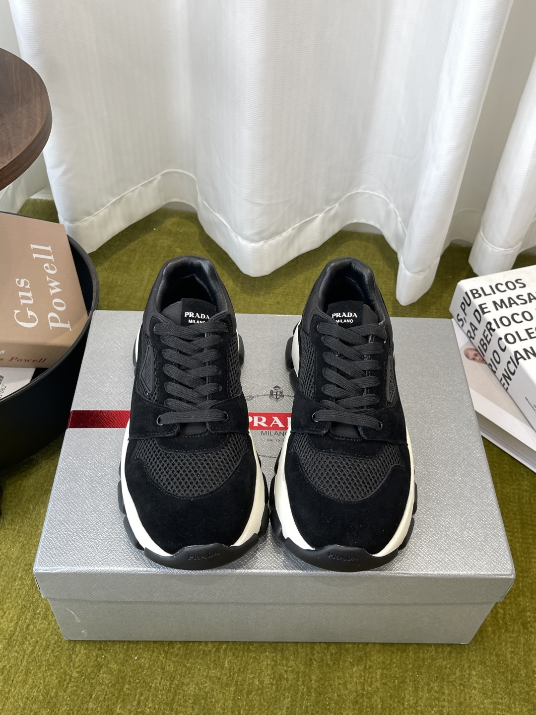 NO:924307,Prada Prada latest mesh dad shoes sneakers avant-garde versatile fashionable men's shoes private version open mold cowhide surface spliced mesh surface fashion simple original imported cowhide lining cowhide foot pads grand personality more fashionable more eye-catching and pursuit of class It will subvert old ideas to spend time with you fashion trendsetter must keep must keep tall original open mold outsole high-end quality workmanship  Size 35-45 (40 for women, 45 for men, customized), casual shoes/sports shoes, prada, prada, sneakers, cowhide19860909Prada 普拉达 最新款 网面 老爹鞋 运动鞋  前卫百搭时尚男鞋私版开模 牛皮面拼接网面 时尚干脆 原版进口牛皮内里牛皮垫脚 大气个性更潮更抢眼更追求档次 它将颠覆旧念 与您共度时尚潮人必备 必自留 高大上 原版开模大底 高端品质做工 码数35-45（女款40男款45定做）,休闲鞋/运动鞋,prada,prada,sneakers,cowhide,Women's Shoes