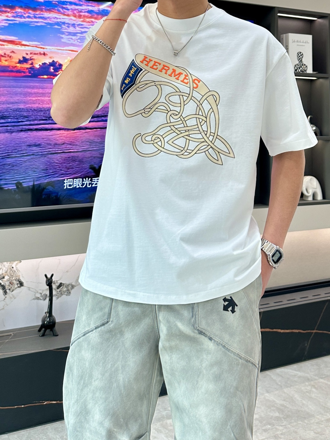 NO:123365,H 2025 spring and summer new product, special original development double-strand cotton plain fabric, wide upper body and comfortable, casually matched with the outside and the inner style, a must-have for men and women in summer Size M-XXL,,alexander wang19860909H 2025春夏新品,优选特定原版开发双股精棉平纹面料,上身挺阔舒适度佳,外穿内搭随意搭配,男女同款夏日必备 尺码M-XXL,,alexander wang,Men's clothing