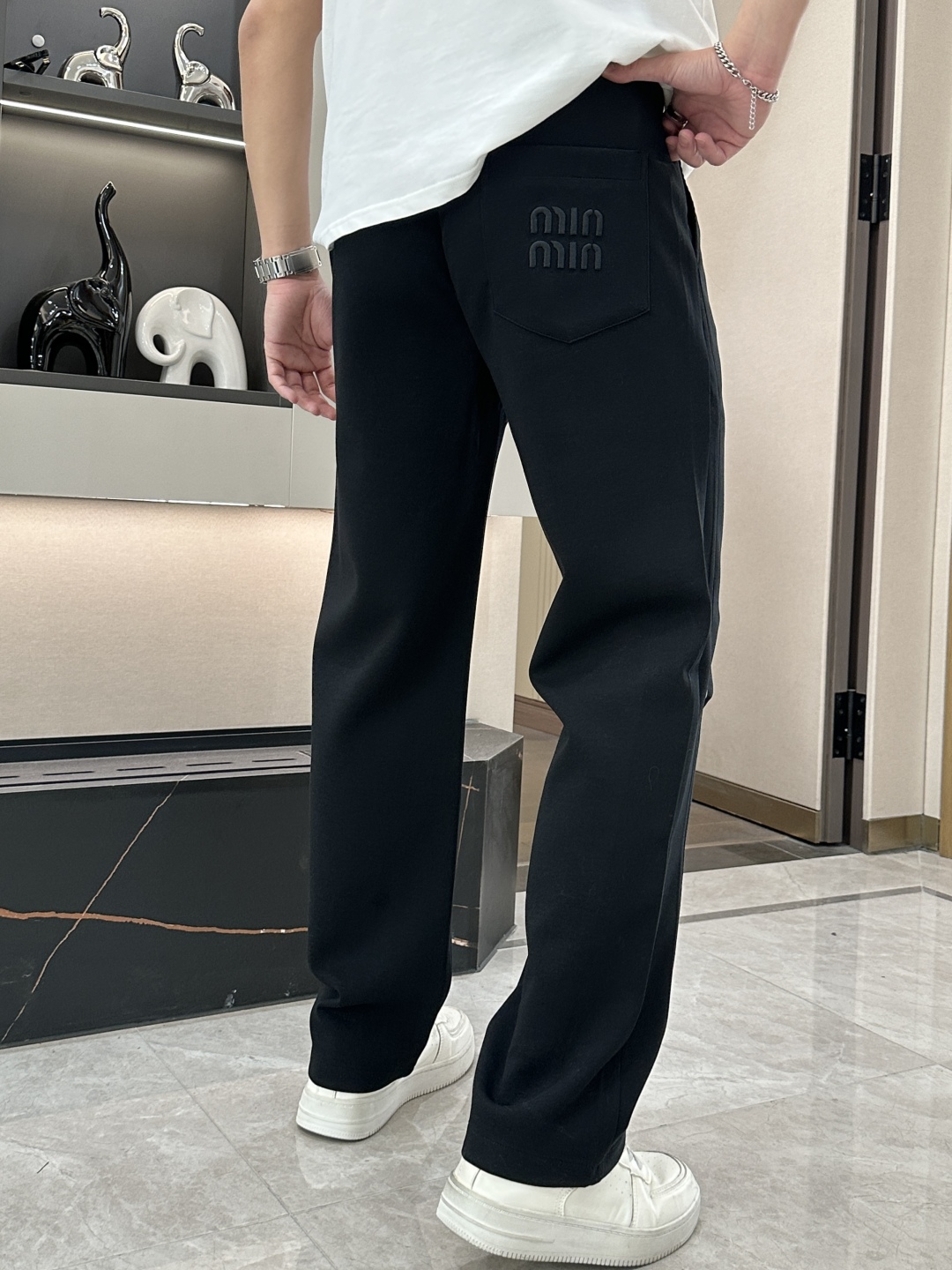 Zenium Men’s Leisure Pants: Soft, Simple Design, Customized Fittings, Classic Colors. - 图片 2