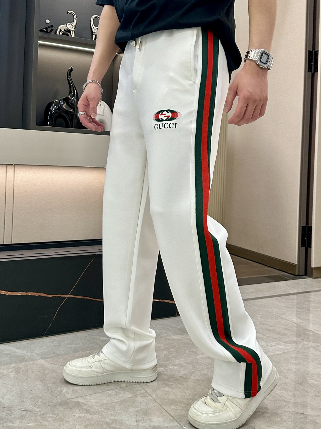 Gucc Men’s Leisure Pants: Super-Simplistic Design, Fine Work, Classic Colors, Various Styles - 图片 3