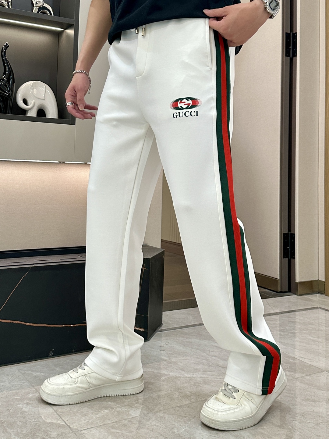 Gucc Men’s Leisure Pants: Super-Simplistic Design, Fine Work, Classic Colors, Various Styles