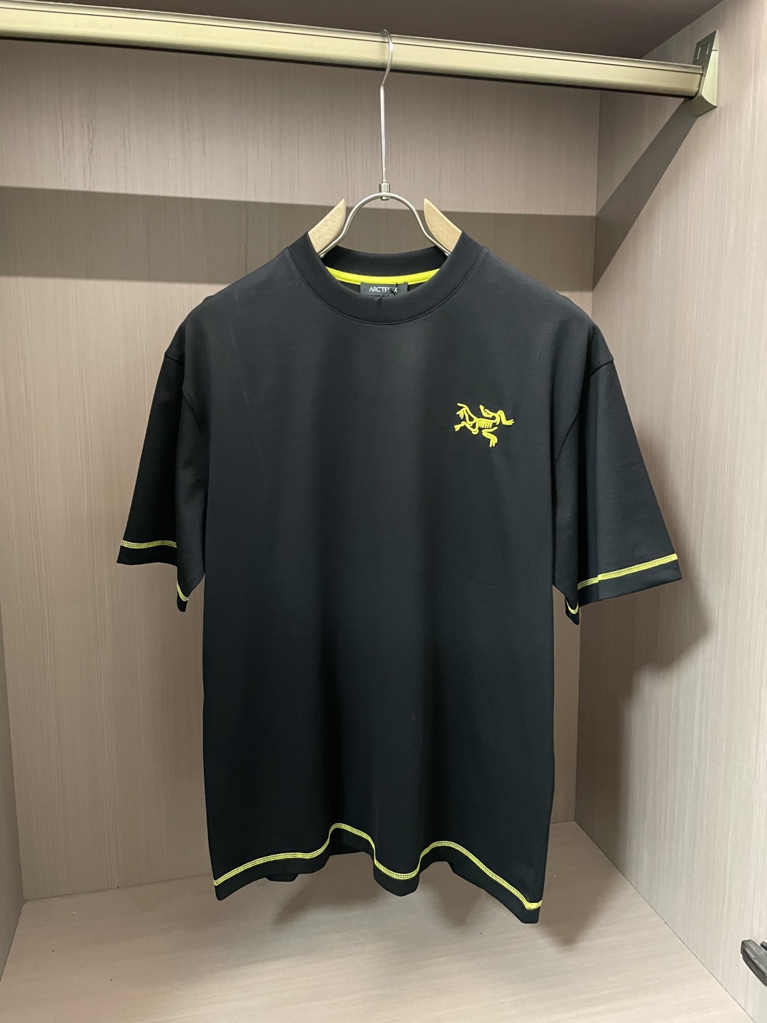 
始祖鸟 官网同款 官网同款 官网同款⚠️
重磅推荐！2025ss夏装新品 专柜在售 最新系列图案log