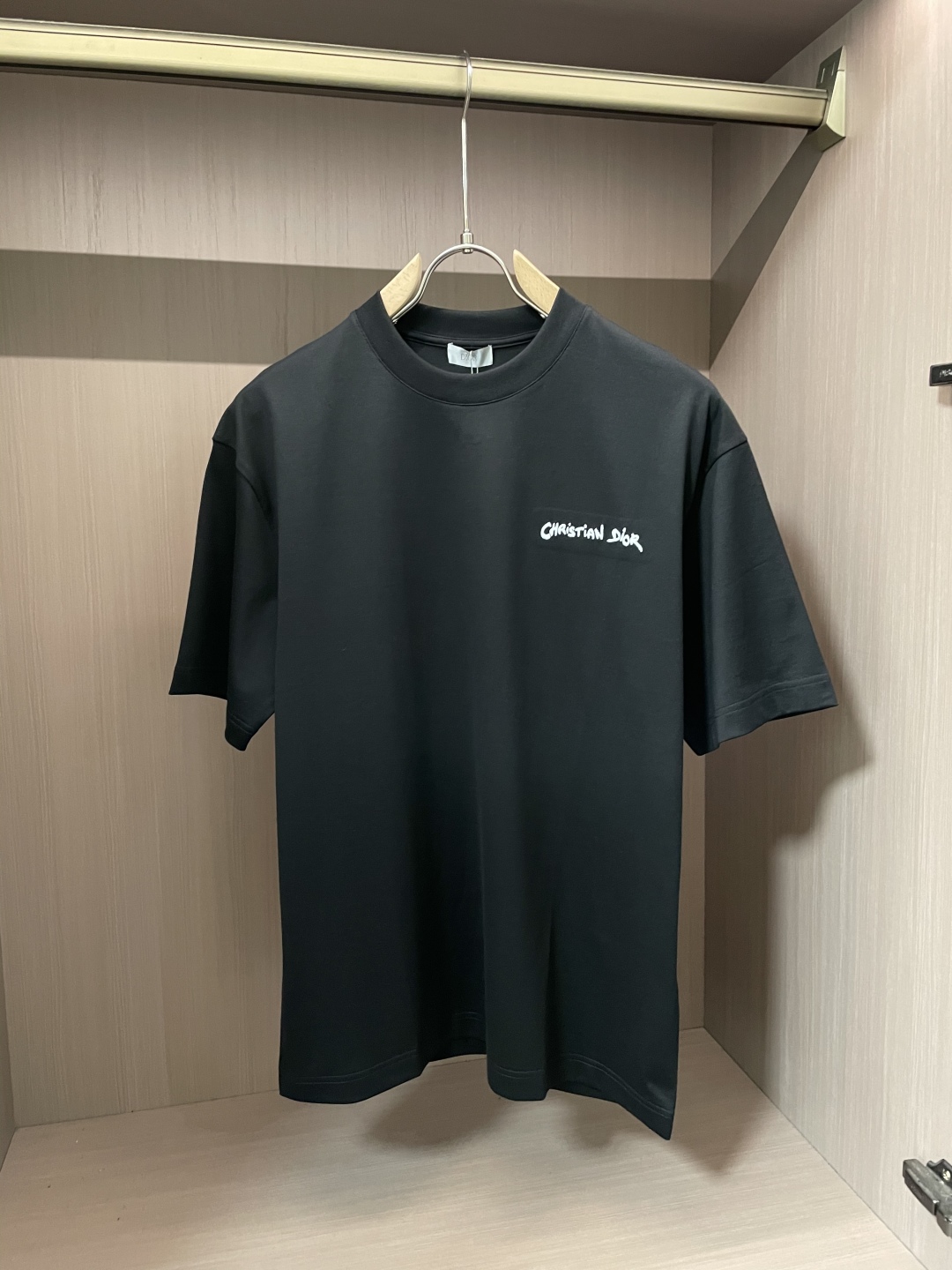 
Dior 官网同款 官网同款 官网同款⚠️
重磅推荐！2025ss夏装新品 专柜在售 最新系列图案lo