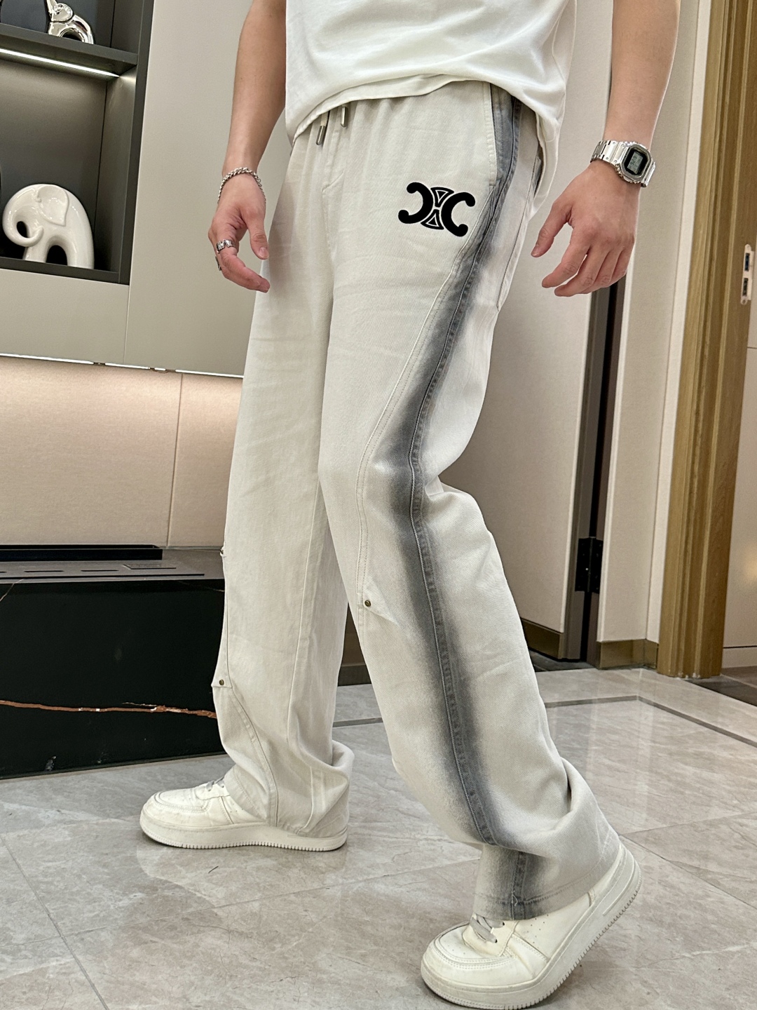 Celine, Chunch, and Summer Ready Recreational Fashion Pants with Classic Brand Logo - 图片 2