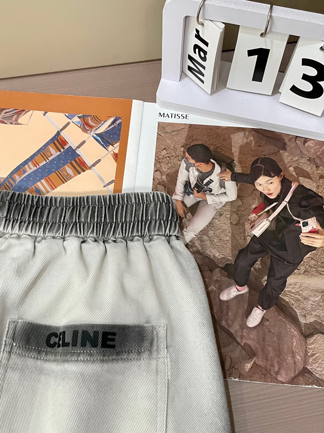 Celine, Chunch, and Summer Ready Recreational Fashion Pants with Classic Brand Logo - 图片 9