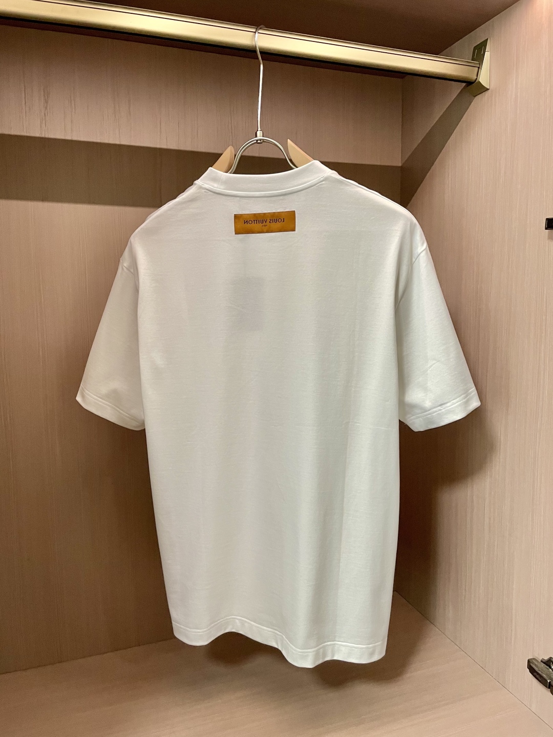 
Lv  官网同款 官网同款 官网同款⚠️
重磅推荐！2025ss夏装新品 专柜在售 最新系列图案log