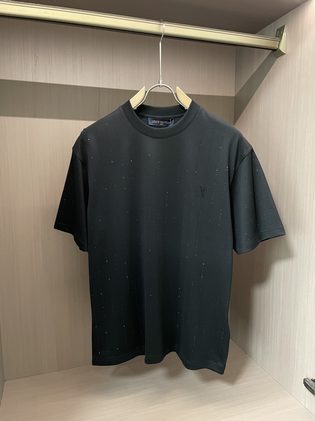 
Lv  官网同款 官网同款 官网同款⚠️
重磅推荐！2025ss夏装新品 专柜在售 最新系列图案log